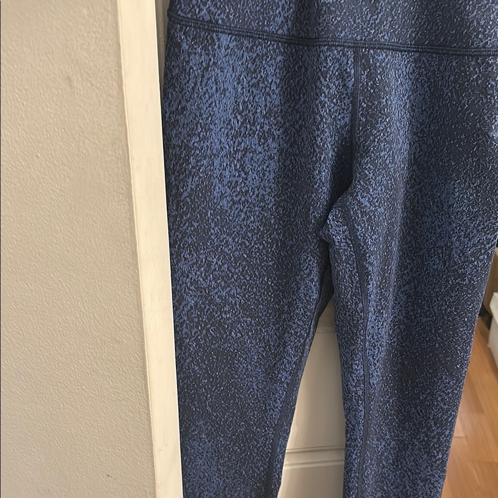 Lululemon Blue Textured Leggings wunder under tight - new with tags size 8!